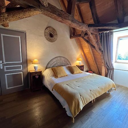 Chambre d'hôtes La Ferme de la Croix. Saint-Avit-Sénieur Exterior foto